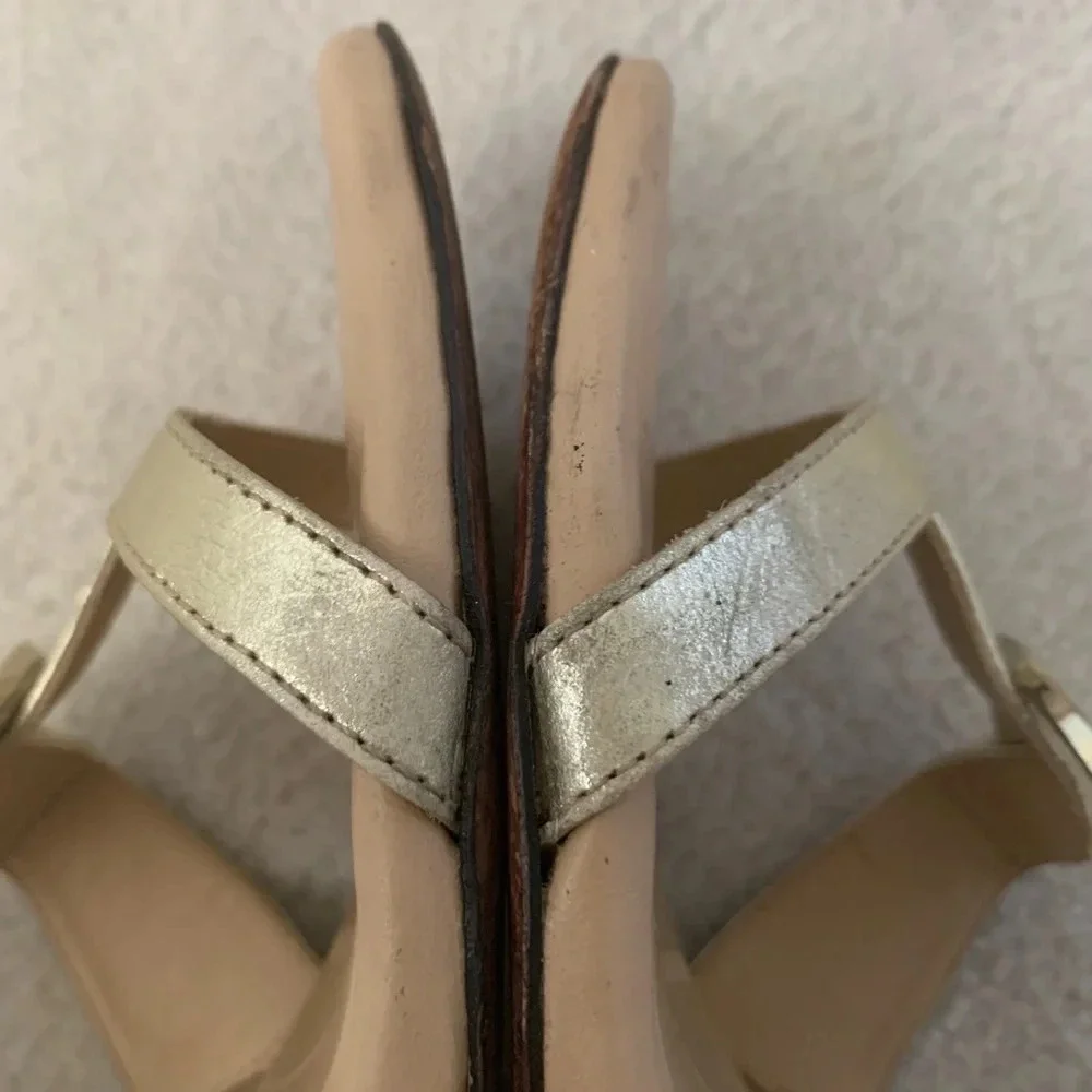 TOMMY Bahama Wedges, gold T-strap, 7